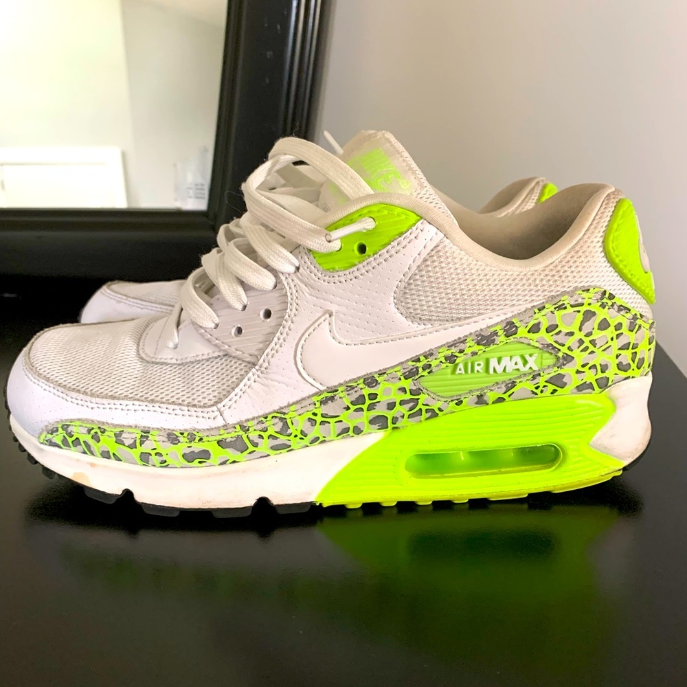Nike Air Max 90 PRM “ghost green”